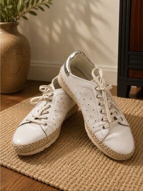 Studio Flexx White Leather Espadrille-Style Lace-Up Sneakers